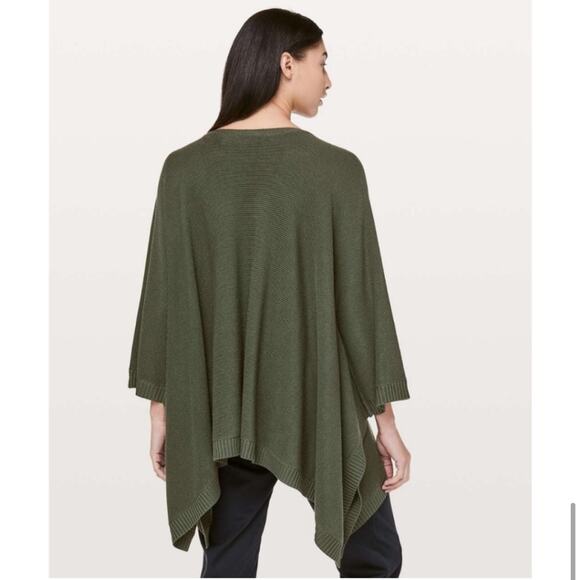 Lululemon Divinity army green ribbed knit poncho sweater size One Size - Picture 15 of 15